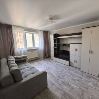 Сдается 2-х комнатная квартира, 60 м²