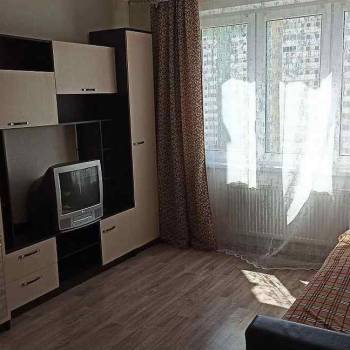 Сдается 1-комнатная квартира, 38 м²