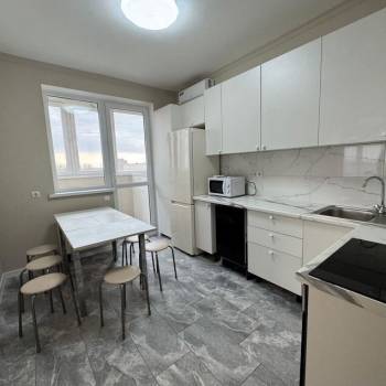 Сдается Многокомнатная квартира, 75 м²