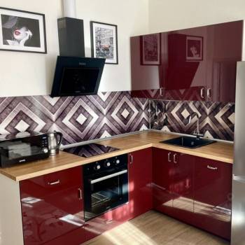 Продается 1-комнатная квартира, 53 м²