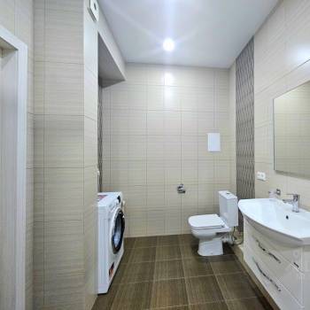 Продается 1-комнатная квартира, 53 м²