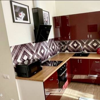 Продается 1-комнатная квартира, 53 м²