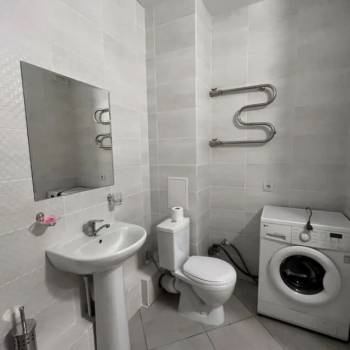 Сдается 1-комнатная квартира, 46 м²