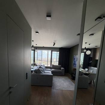Продается 2-х комнатная квартира, 104 м²