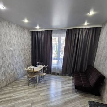 Сдается 1-комнатная квартира, 40 м²