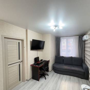 Продается 1-комнатная квартира, 38 м²