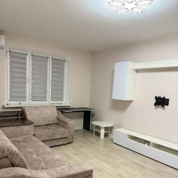 Сдается 1-комнатная квартира, 40 м²