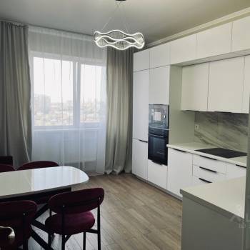 Продается 2-х комнатная квартира, 75 м²