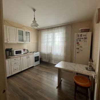 Сдается 2-х комнатная квартира, 72 м²