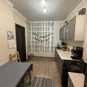 Продается 1-комнатная квартира, 40 м²