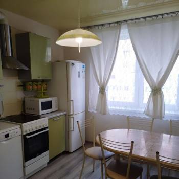 Сдается 1-комнатная квартира, 40 м²