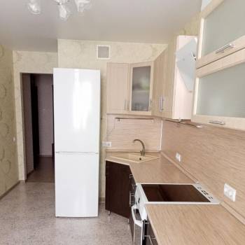 Продается 1-комнатная квартира, 42,7 м²