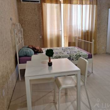 Сдается 1-комнатная квартира, 40 м²