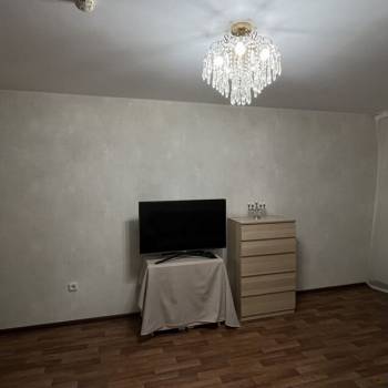 Продается 1-комнатная квартира, 37,5 м²