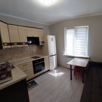 Сдается 1-комнатная квартира, 39 м²