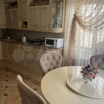 Продается Дом, 200 м²