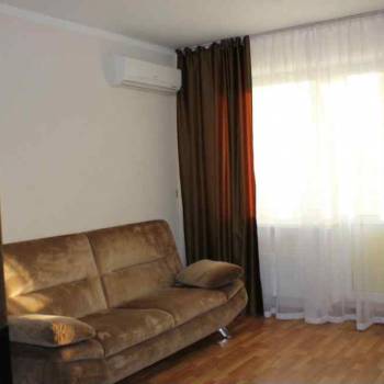Сдается 1-комнатная квартира, 40 м²