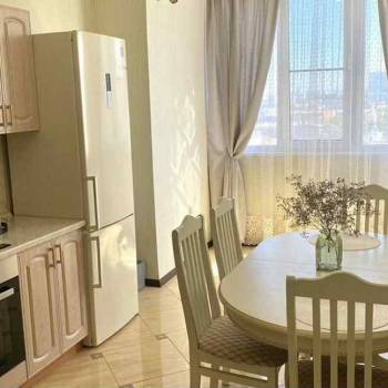 Сдается 1-комнатная квартира, 43 м²