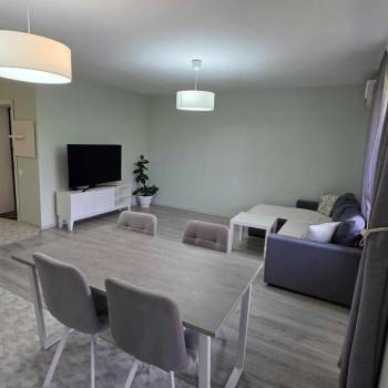 Продается Многокомнатная квартира, 75,9 м²