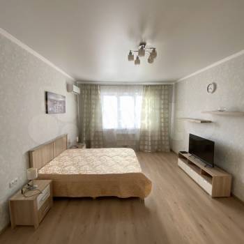 Сдается 1-комнатная квартира, 49 м²