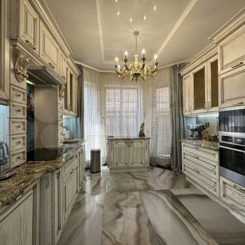 Продается Дом, 200 м²