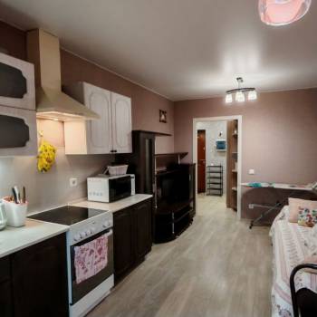 Продается 1-комнатная квартира, 41 м²
