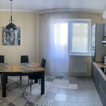 Сдается Многокомнатная квартира, 110 м²