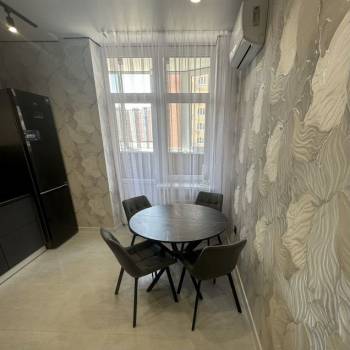 Сдается 1-комнатная квартира, 40,7 м²