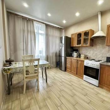 Продается 1-комнатная квартира, 40,4 м²