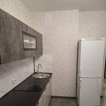 Сдается 1-комнатная квартира, 42 м²