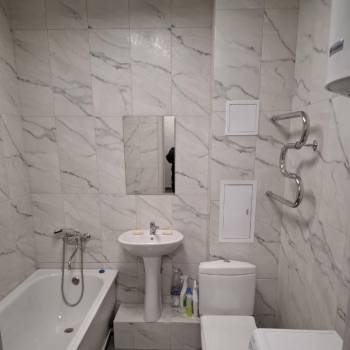 Сдается 1-комнатная квартира, 42 м²