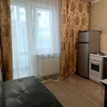 Сдается 1-комнатная квартира, 38 м²