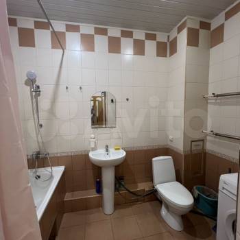 Сдается 1-комнатная квартира, 54 м²