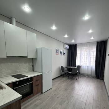 Сдается 1-комнатная квартира, 38 м²
