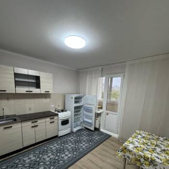 Сдается 1-комнатная квартира, 38 м²