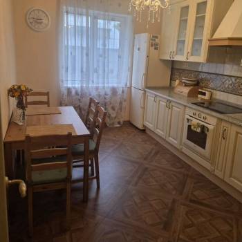 Продается 2-х комнатная квартира, 88 м²