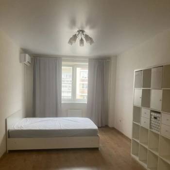 Сдается 1-комнатная квартира, 42,4 м²