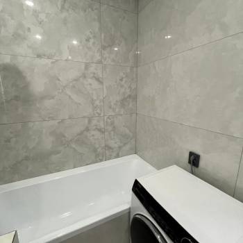 Продается 1-комнатная квартира, 63 м²