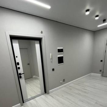 Продается 1-комнатная квартира, 63 м²