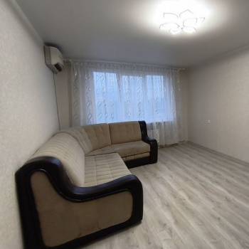 Продается 1-комнатная квартира, 38 м²