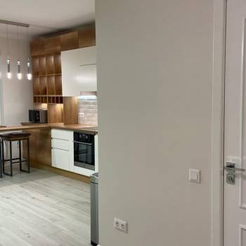 Продается 1-комнатная квартира, 47 м²