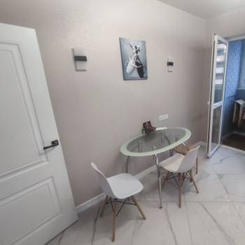 Сдается 1-комнатная квартира, 46 м²