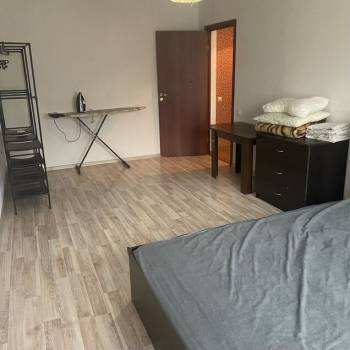 Сдается 1-комнатная квартира, 42 м²
