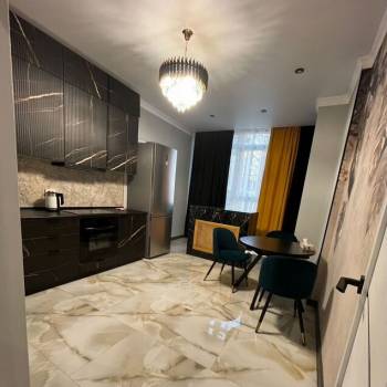Сдается 2-х комнатная квартира, 80 м²