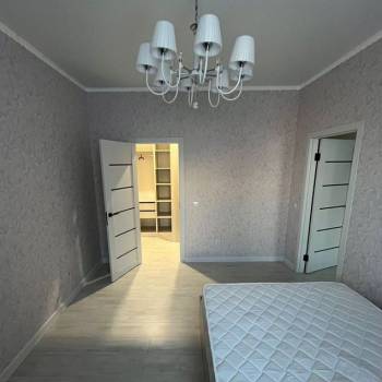 Сдается 2-х комнатная квартира, 80 м²