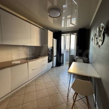 Сдается 1-комнатная квартира, 41 м²