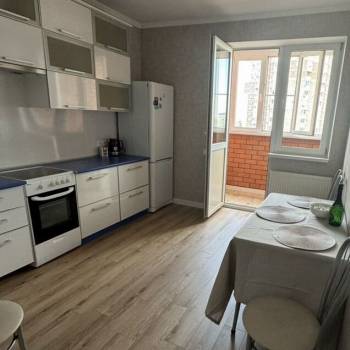 Сдается 1-комнатная квартира, 46 м²