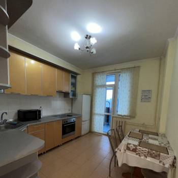 Сдается 2-х комнатная квартира, 67 м²