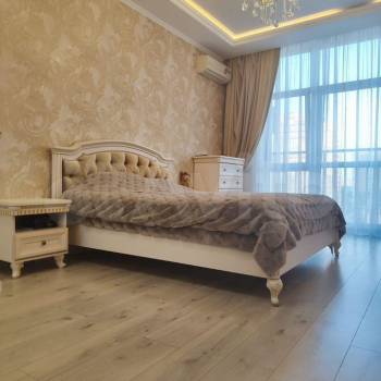 Сдается 1-комнатная квартира, 53 м²