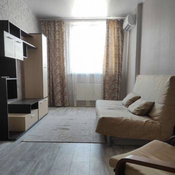 Сдается 1-комнатная квартира, 39 м²